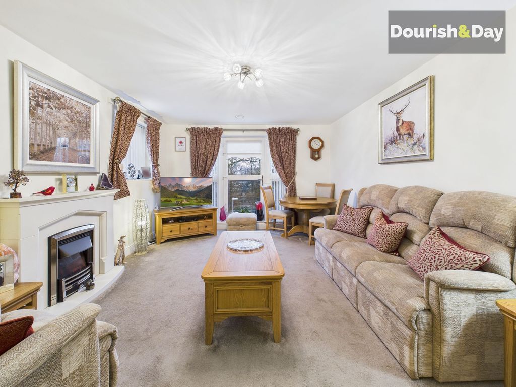 Property photo 3 of 21