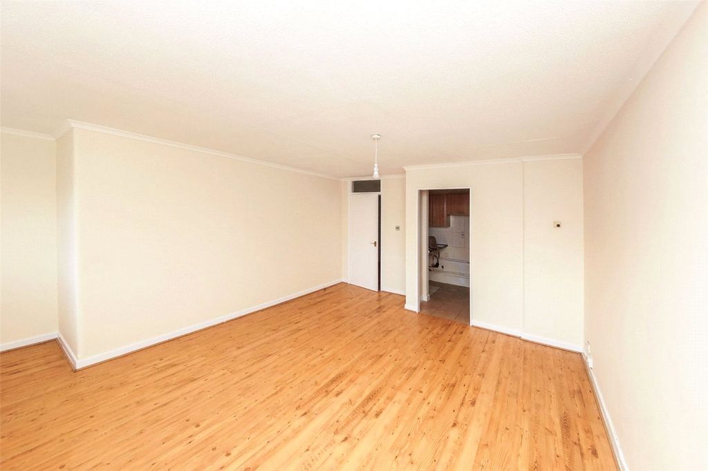 Property photo 2 of 8 Picture No. 09