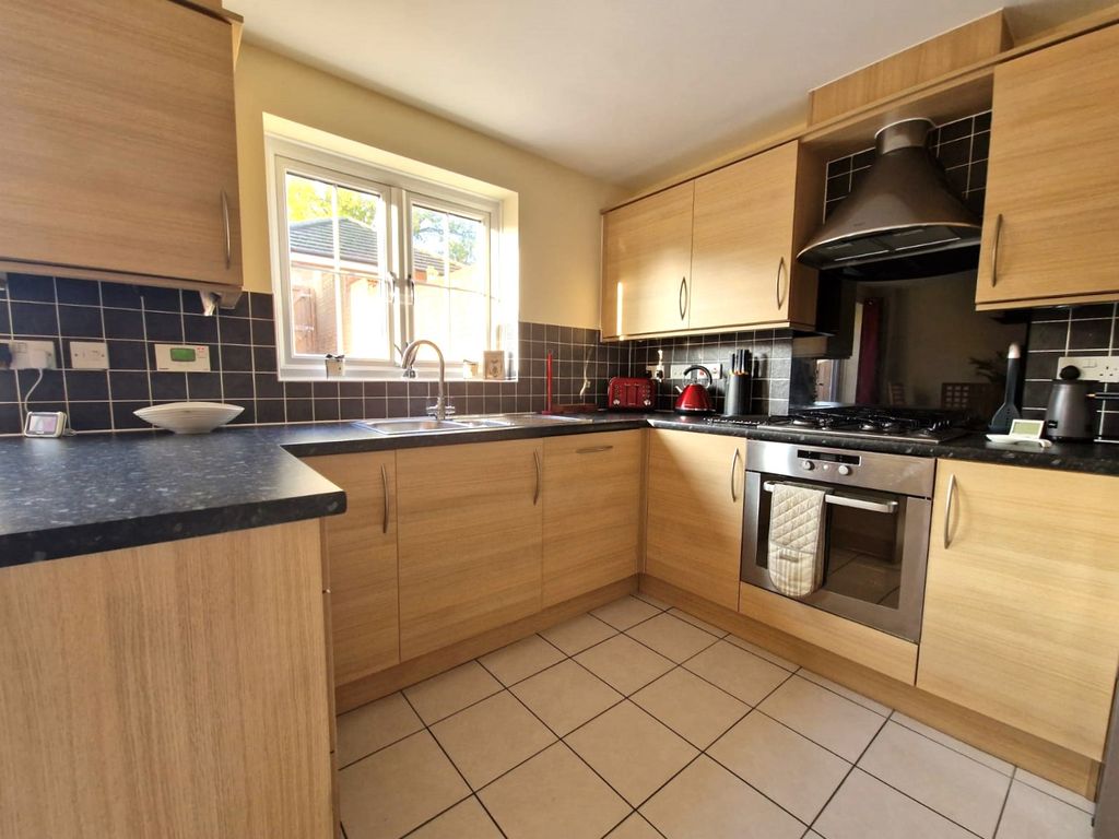 Property photo 2 of 18