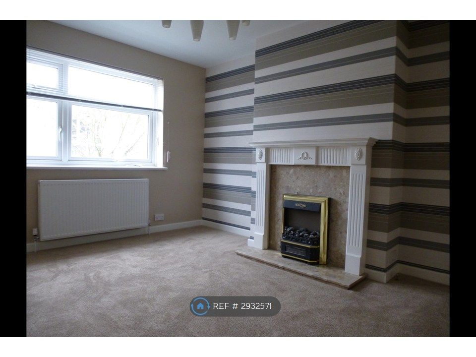Property photo 2 of 14 Living Room