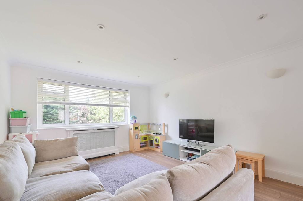 Property photo 2 of 15
