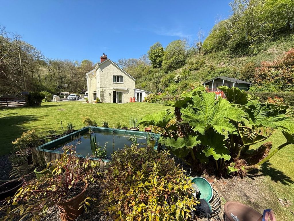 Property photo 3 of 40
