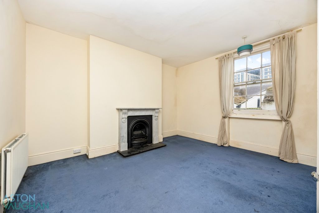 Property photo 3 of 10 4767472