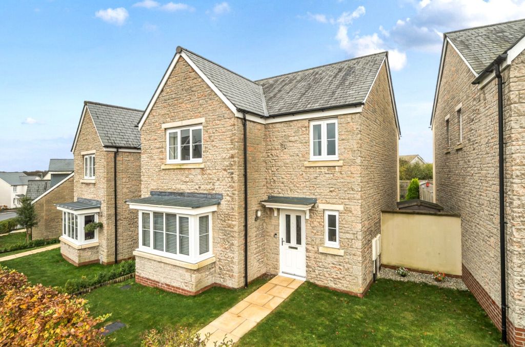 Property photo 1 of 16 Main