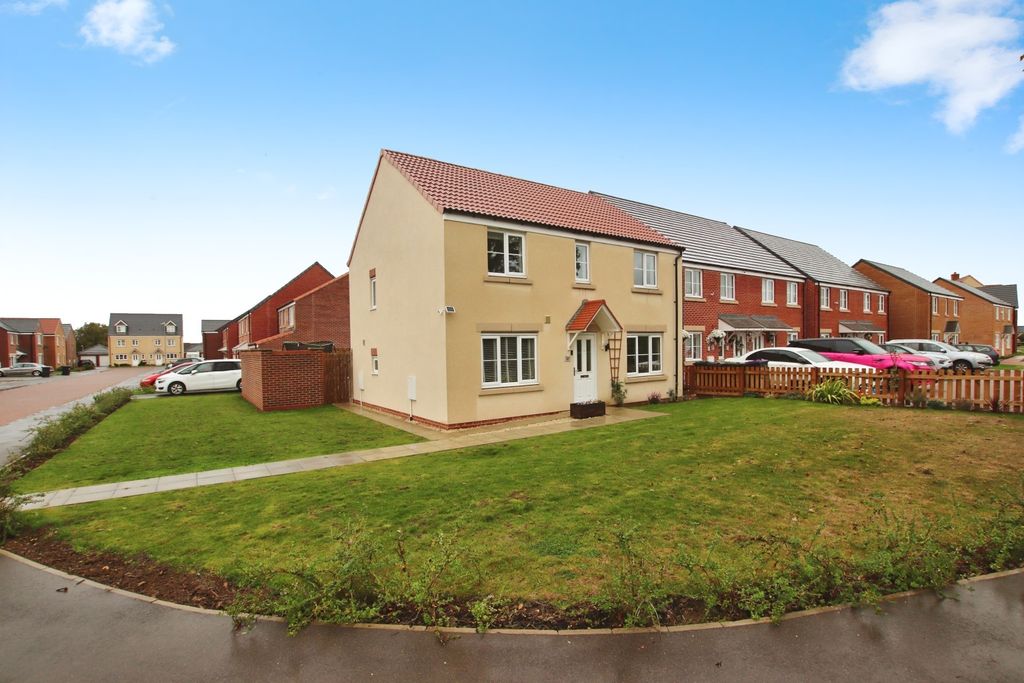 Property photo 1 of 32 4556820