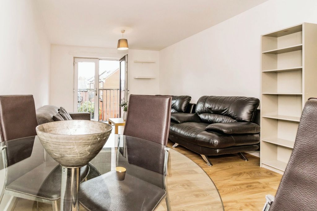 Property photo 3 of 13 Picture No. 17