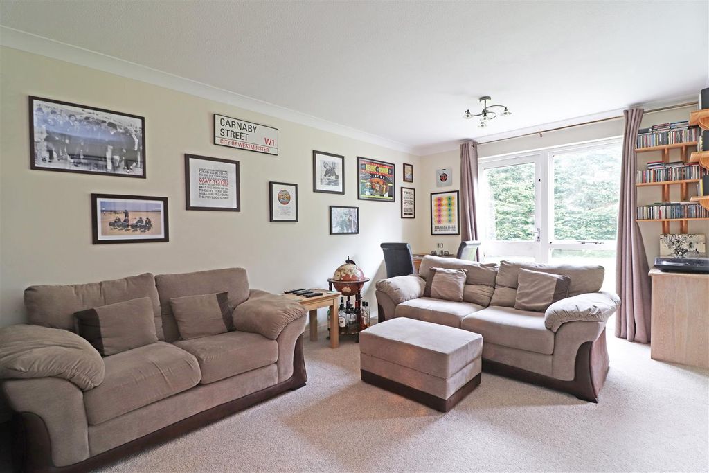 Property photo 2 of 14