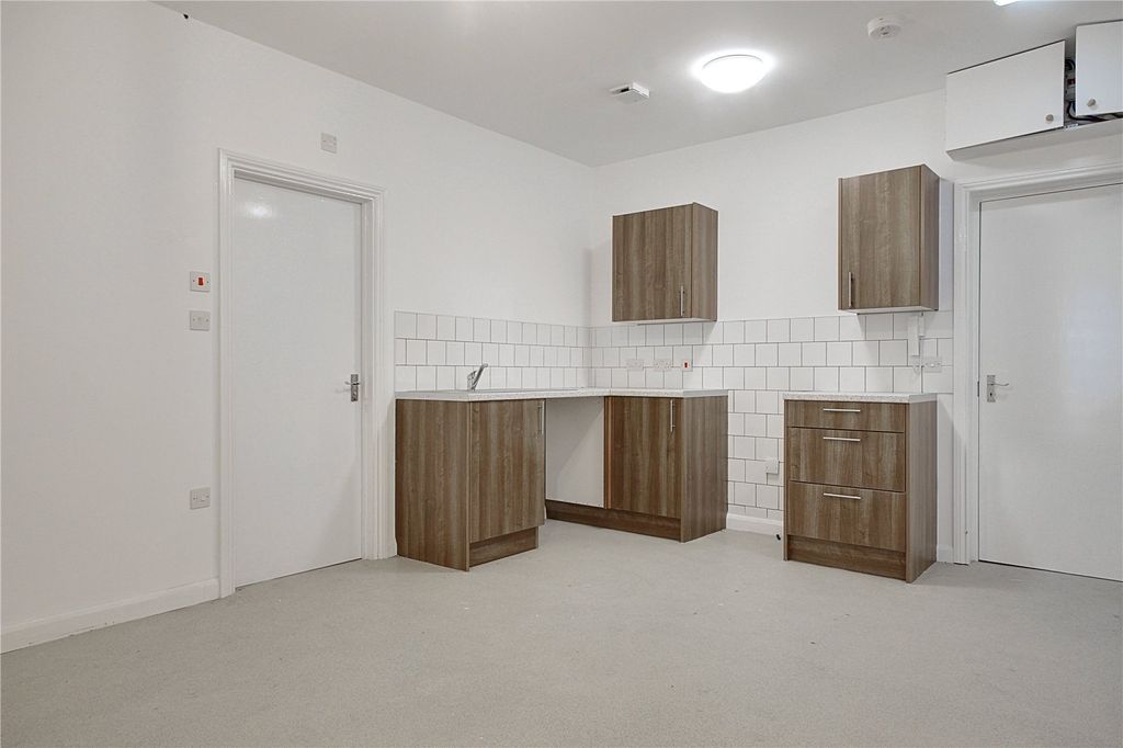 Property photo 2 of 4 Picture No. 01