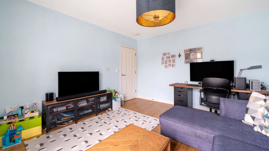 Property photo 3 of 14