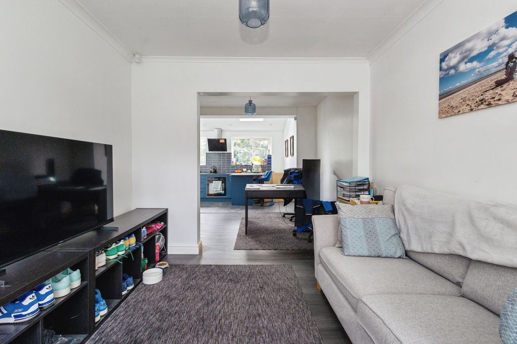Property photo 3 of 16 Pbox-Img.Jpg