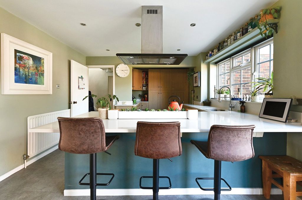 Property photo 2 of 18 Picture No. 33