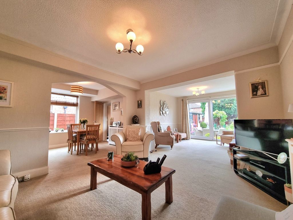 Property photo 2 of 26