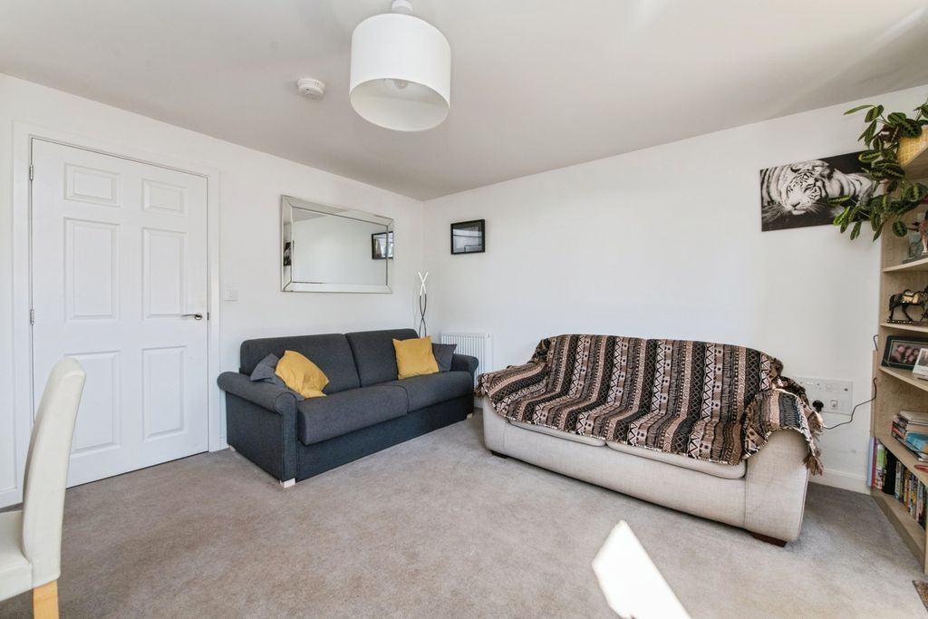 Property photo 3 of 10 Pbox-Img.Jpg