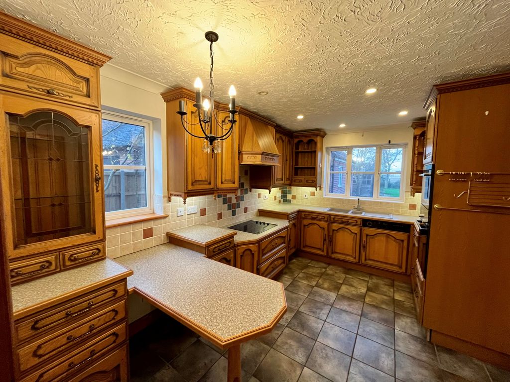 Property photo 2 of 18 Image