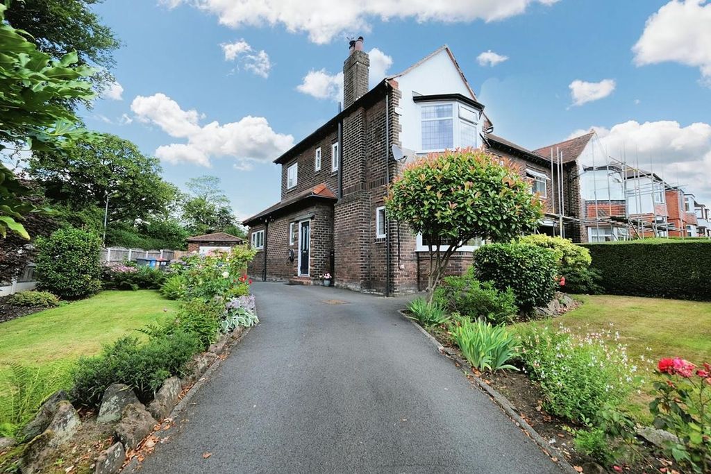 Property photo 1 of 27
