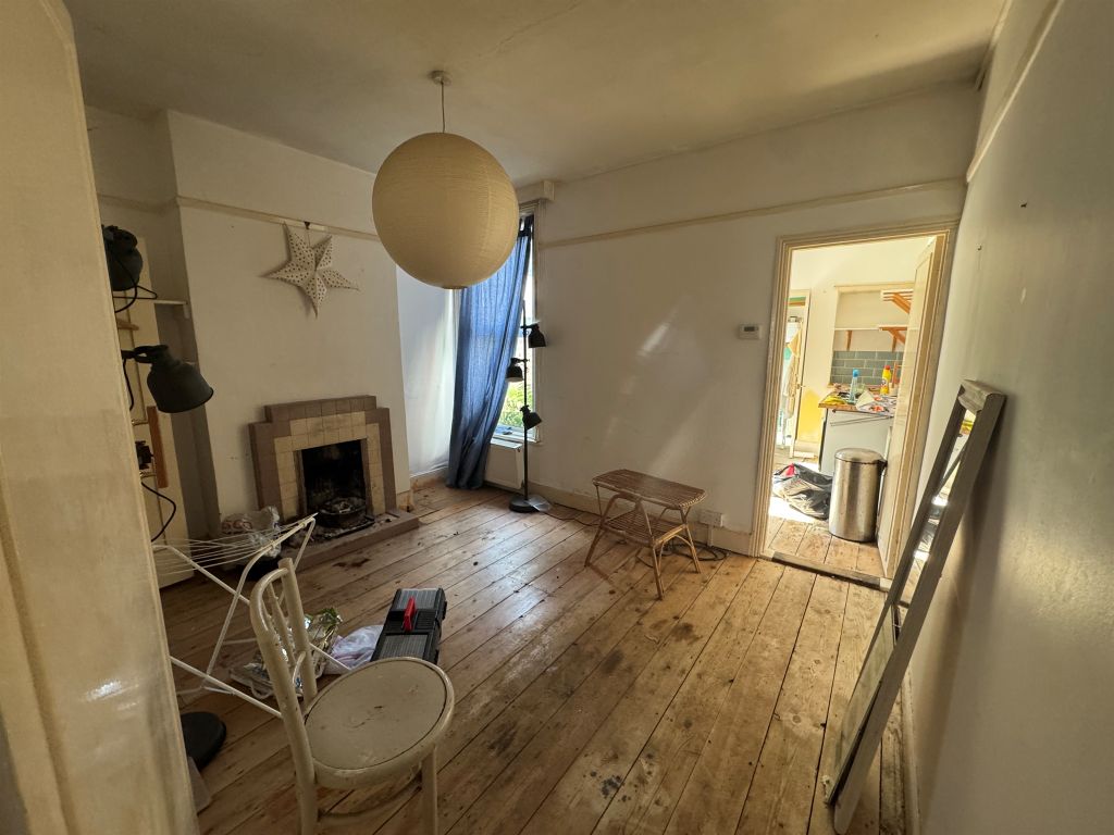 Property photo 3 of 7