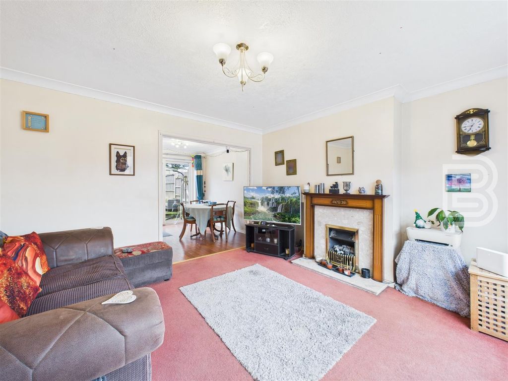 Property photo 3 of 14 Cam05587G0-Pr0106-Still013.Jpg