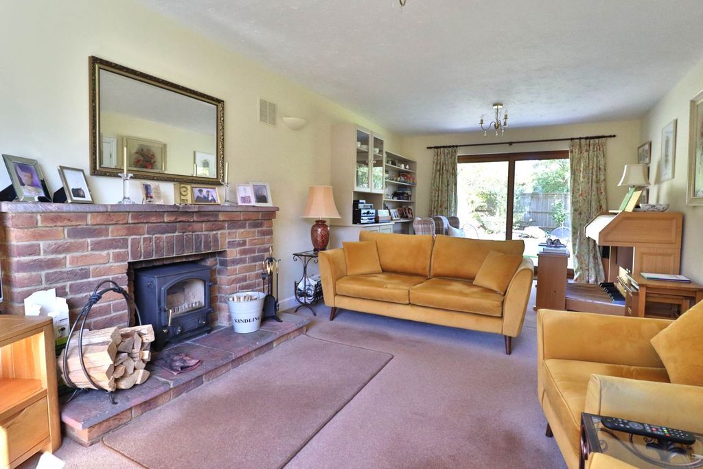 Property photo 2 of 13