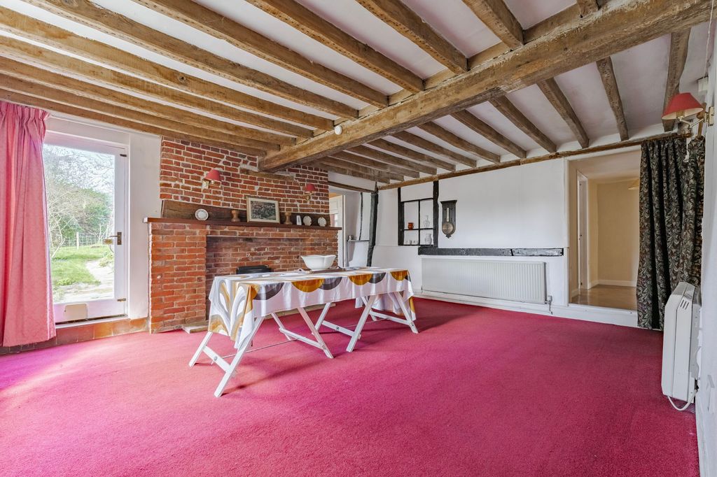 Property photo 2 of 25