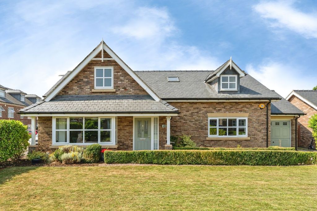 Property photo 1 of 18