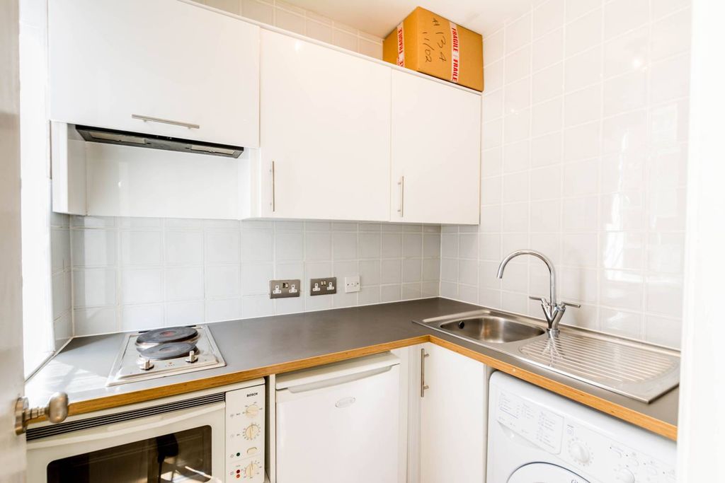 Property photo 1 of 3
