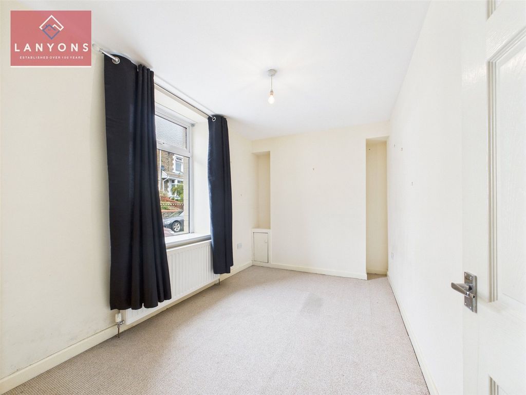 Property photo 2 of 20 Picture No. 08