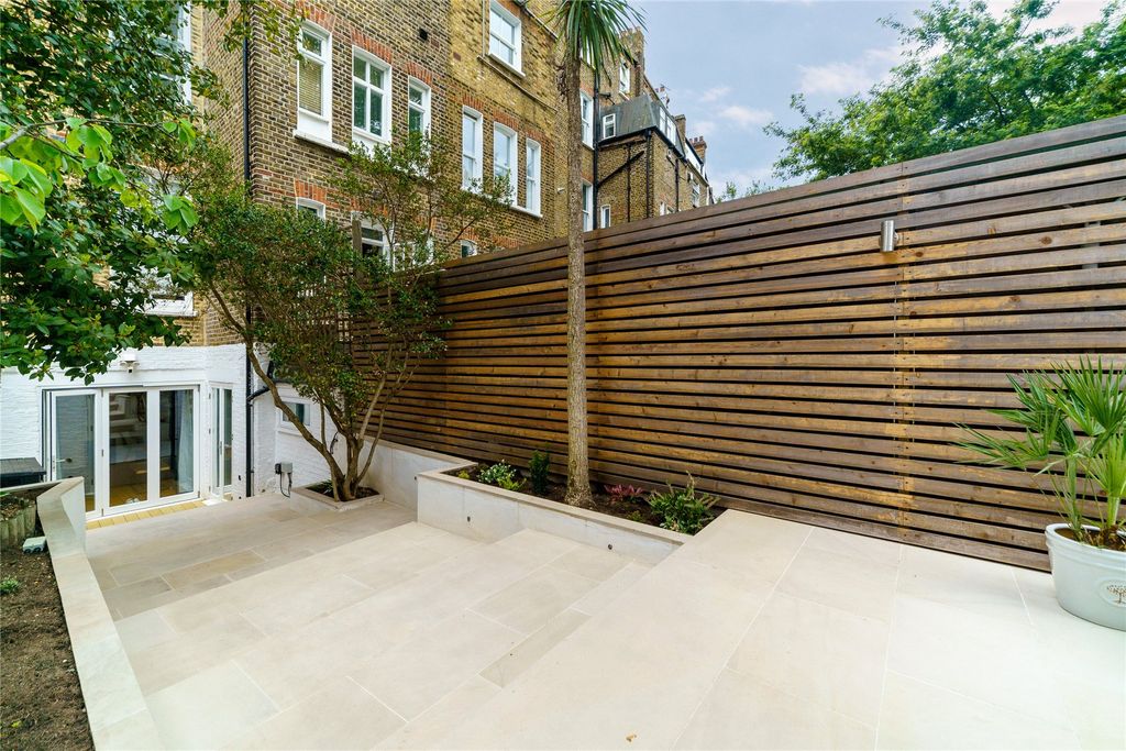 Property photo 3 of 12 Picture No. 32