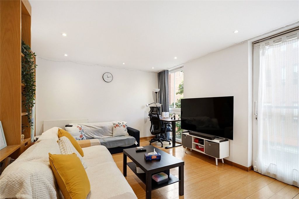 Property photo 1 of 8 Reception Room