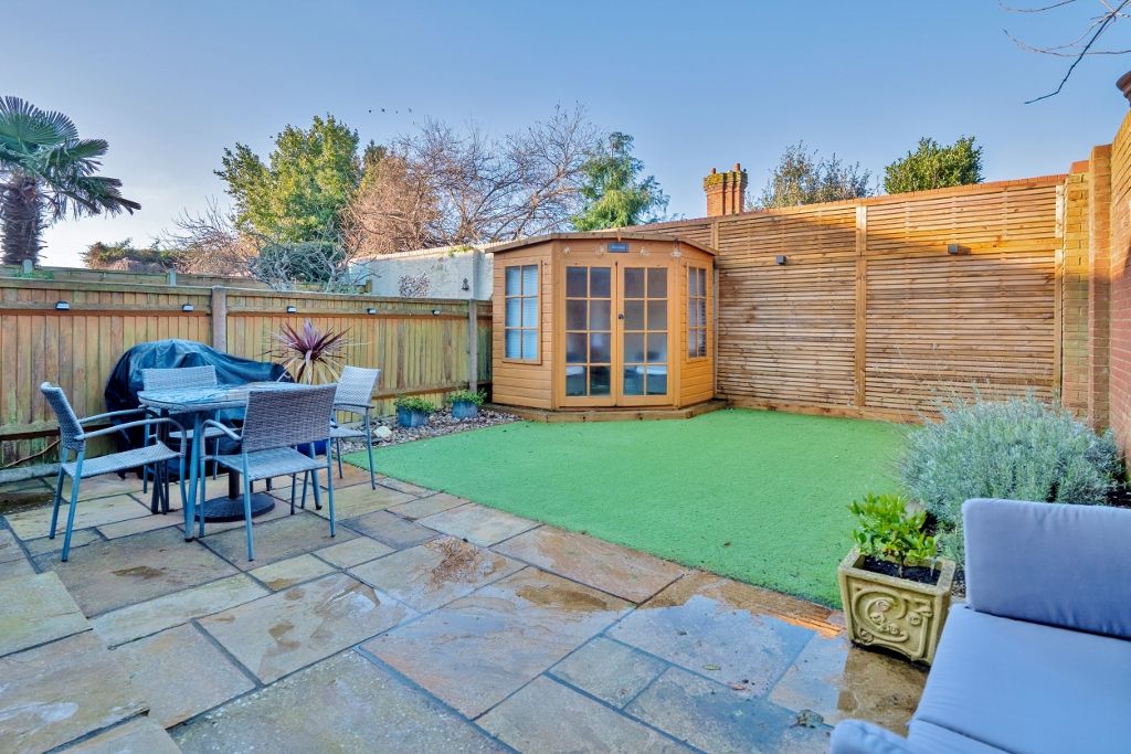 Property photo 2 of 35