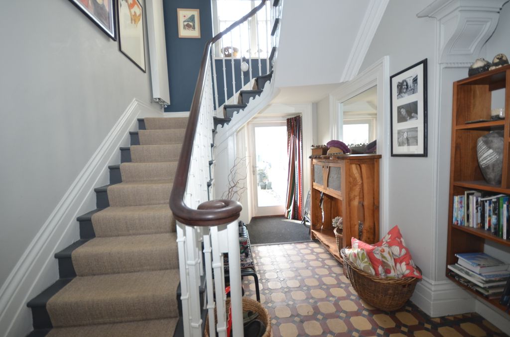 Property photo 2 of 31 Gf Rear Hall