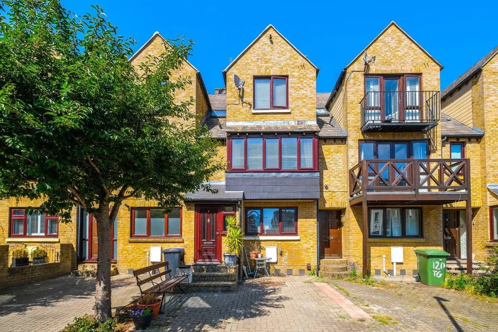 Property photo 1 of 9