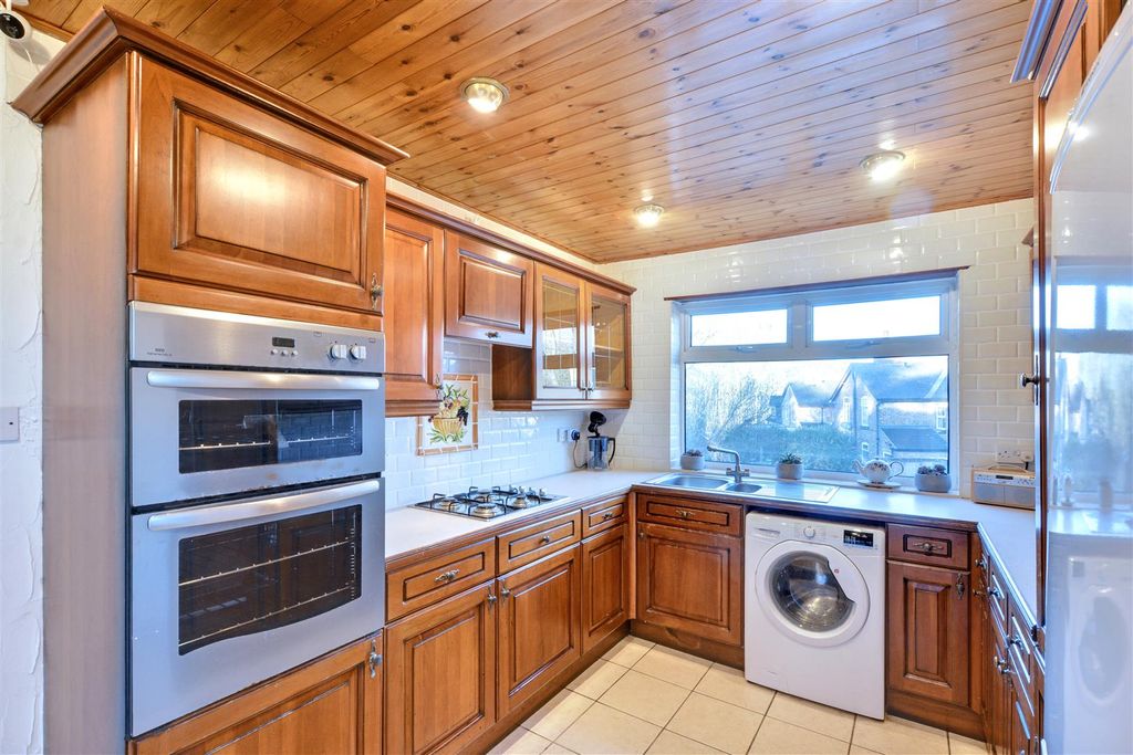 Property photo 3 of 26 Kitchen_4.Jpeg