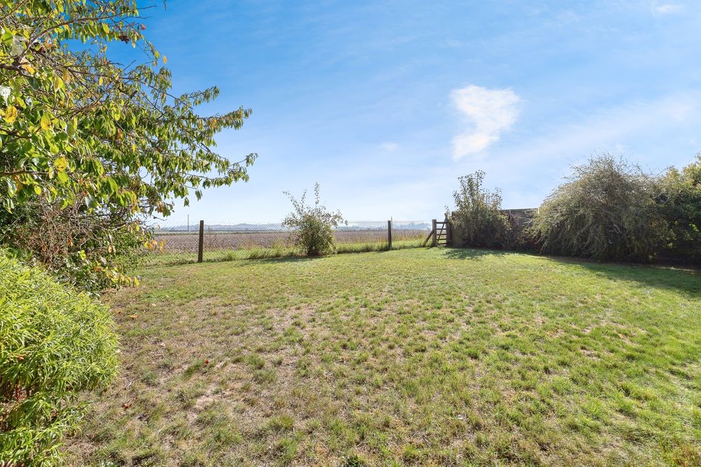 Property photo 2 of 17 Photo