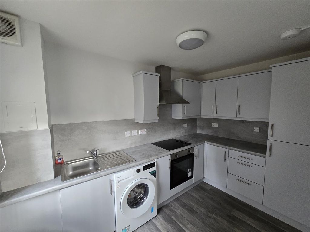 Property photo 2 of 8 16 Millhall Court Kitchen Pic.Jpg