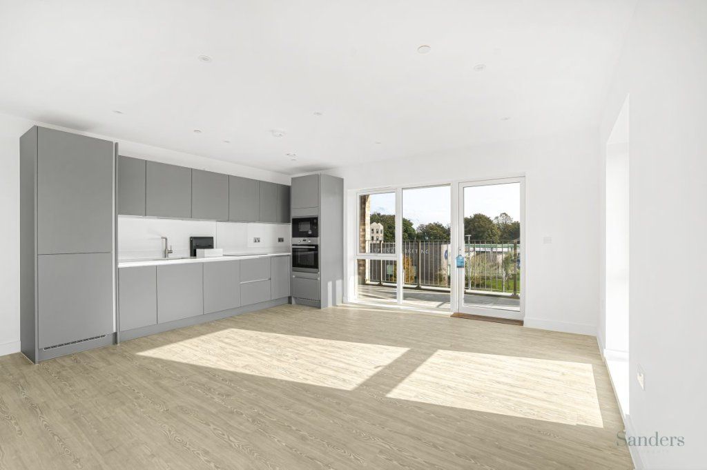 Property photo 2 of 21