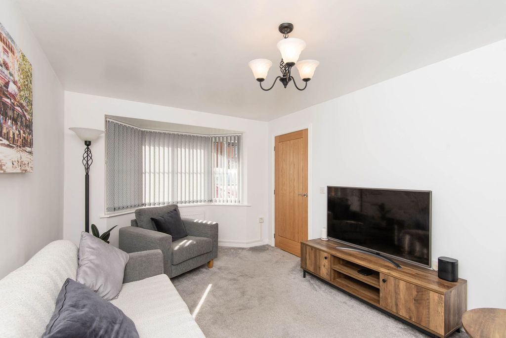 Property photo 2 of 25