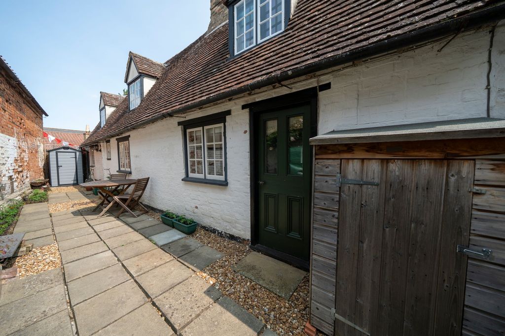Property photo 1 of 14