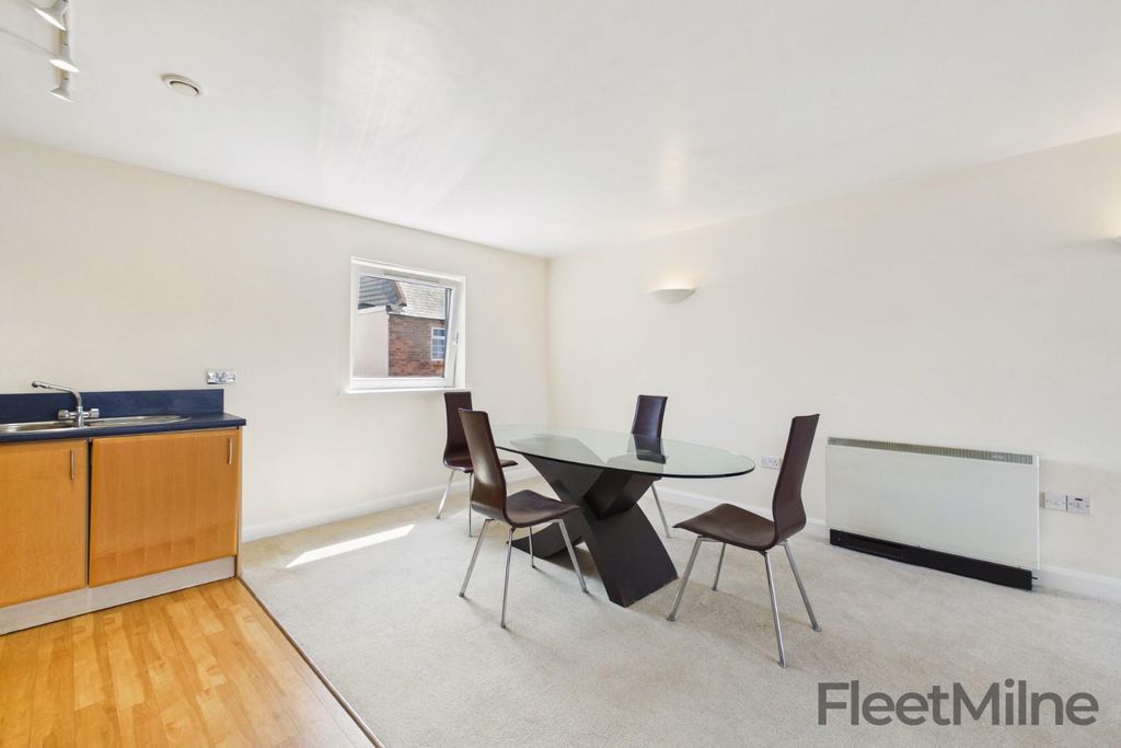 Property photo 3 of 17 Cam01635G0-Pr0349-Still014.Jpg