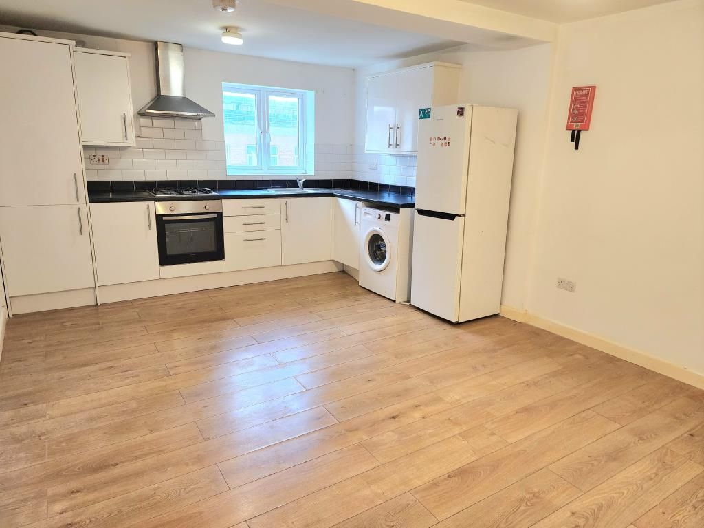Property photo 1 of 5 Kitchen