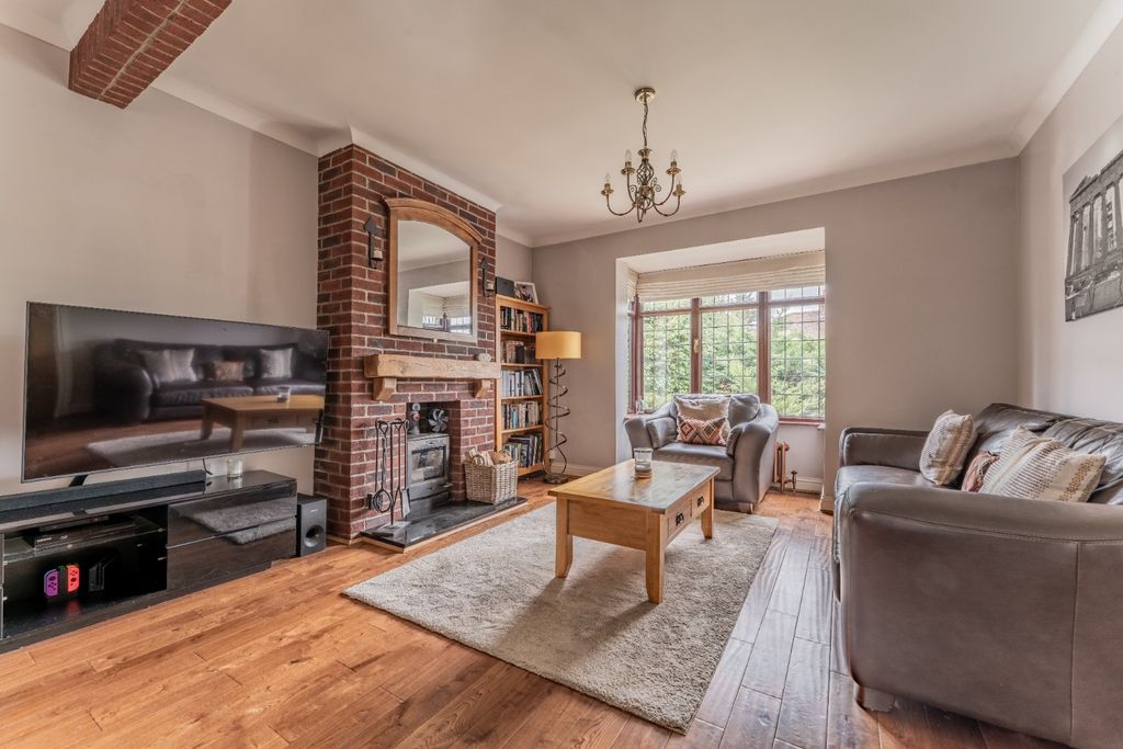 Property photo 2 of 21 5287124