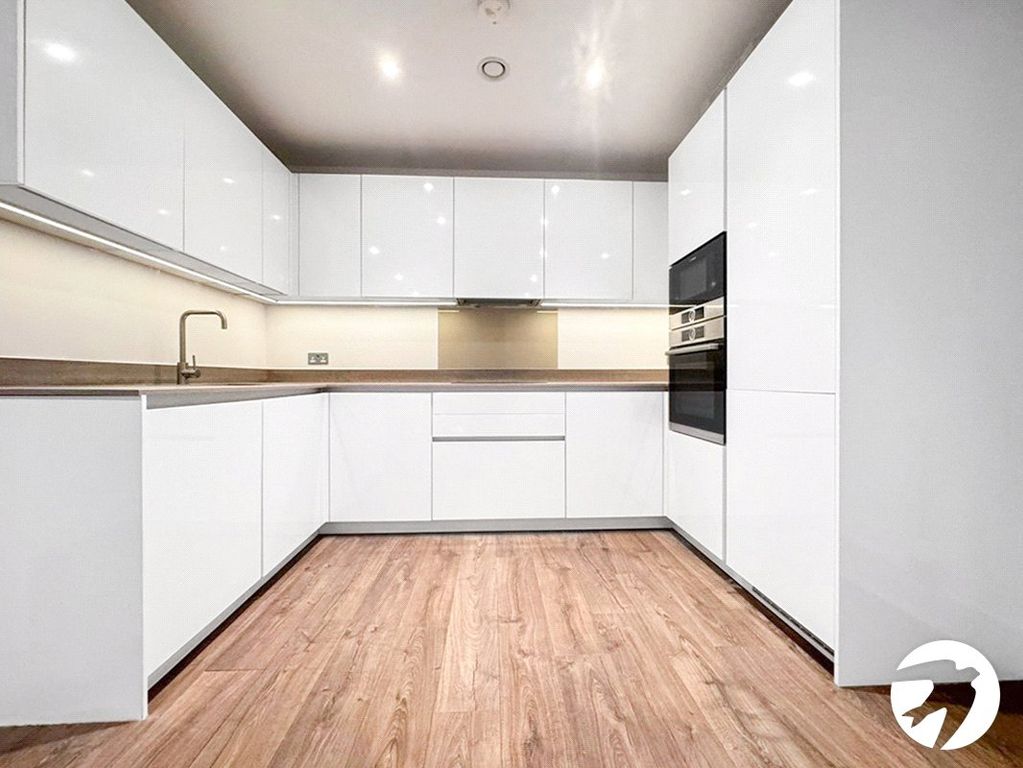Property photo 2 of 8 Kitchen
