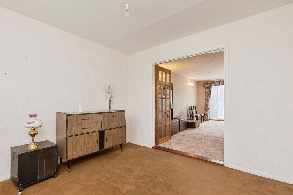 Property photo 3 of 17 Photo