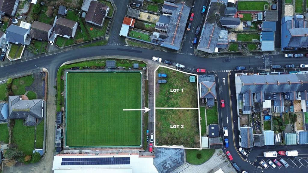 Property photo 1 of 8