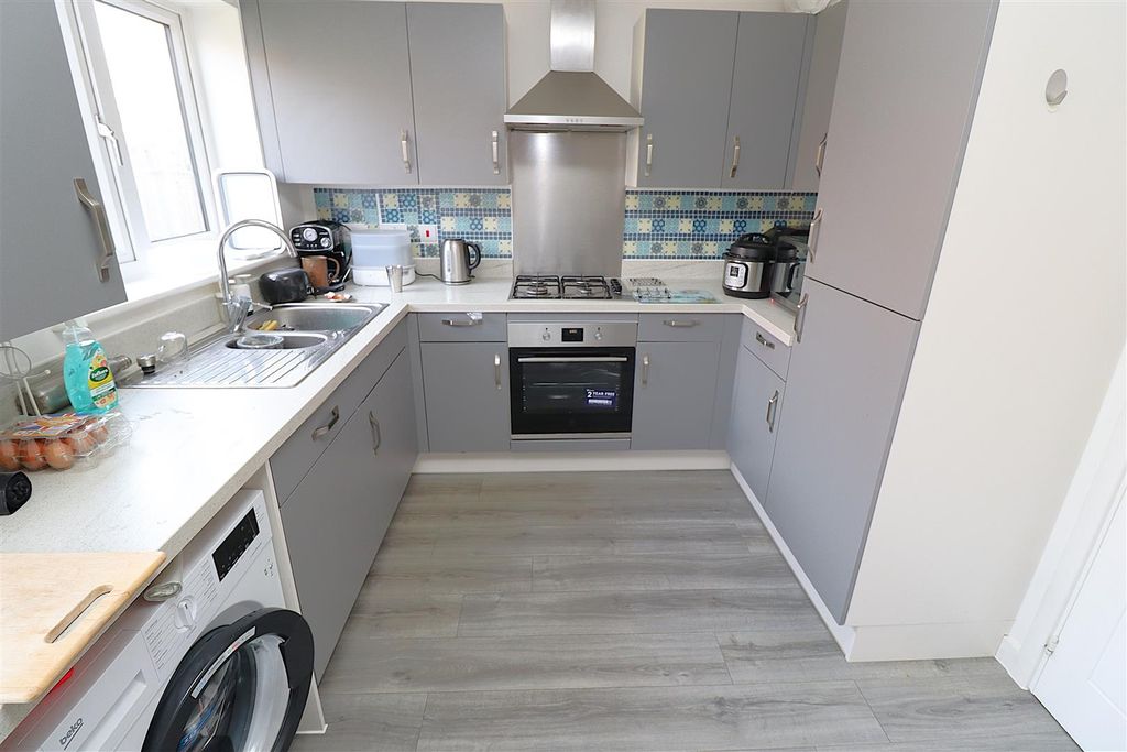 Property photo 3 of 15 Kitchen/Diner