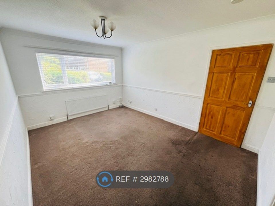 Property photo 2 of 4 Living Room