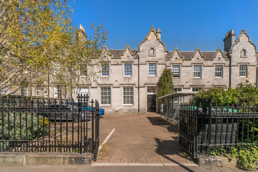 Property photo 1 of 21 5068971