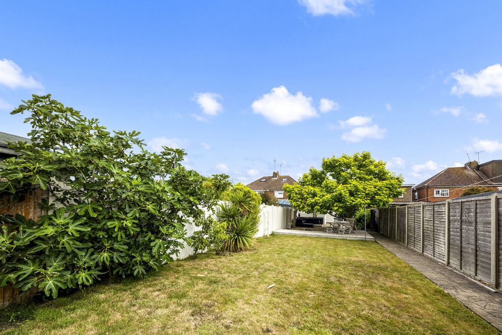 Property photo 3 of 21