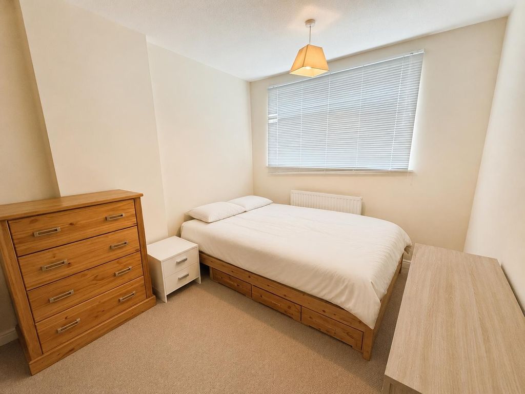 Property photo 3 of 6