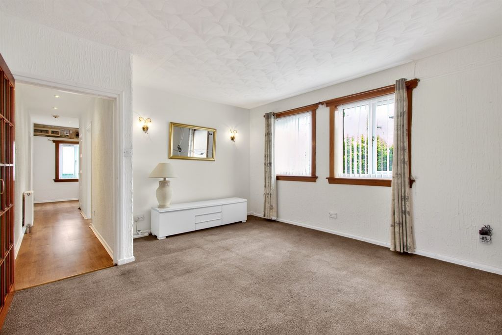 Property photo 3 of 24