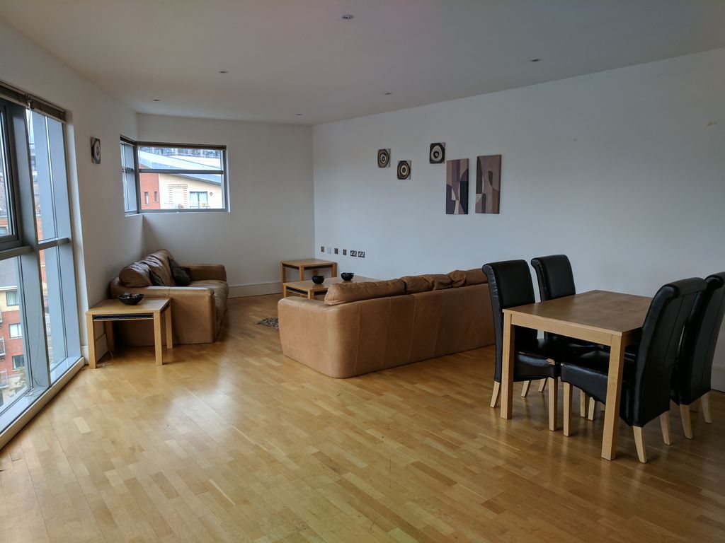 Property photo 3 of 12